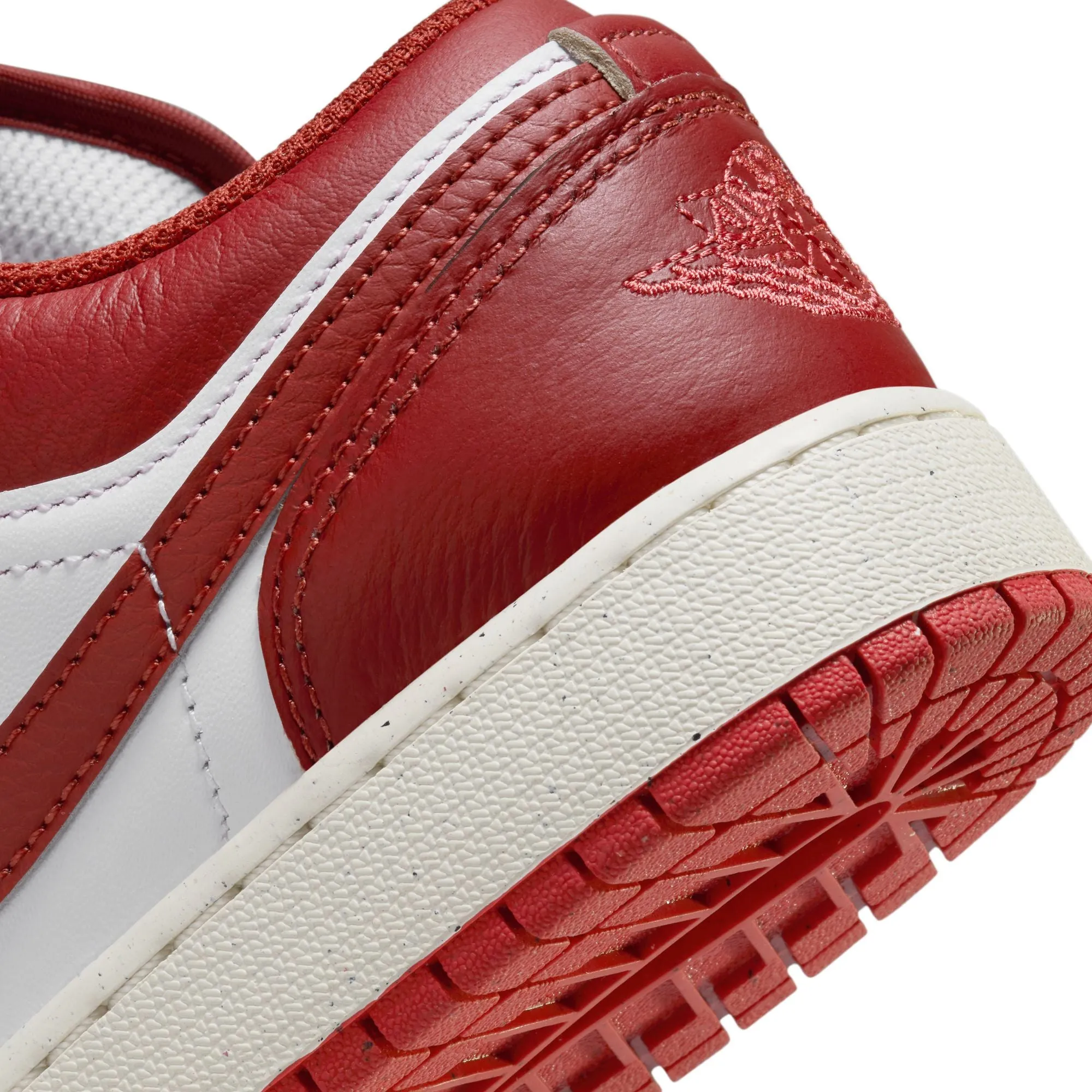 Air Jordan 1 Low SE 'Dune Red'