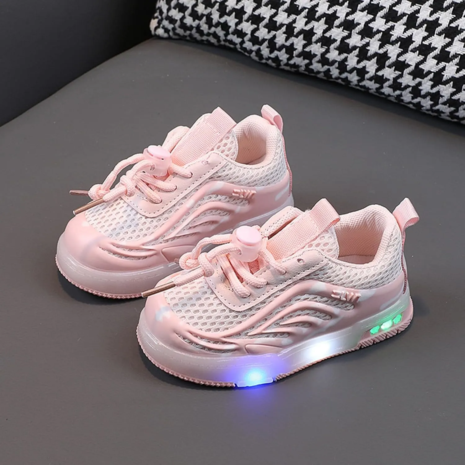 Light Up Shoes Toddler Mesh Lightweight Casual Sneaker Lac Up Non-Slip Led Shoes Toddler Luminous Shoes