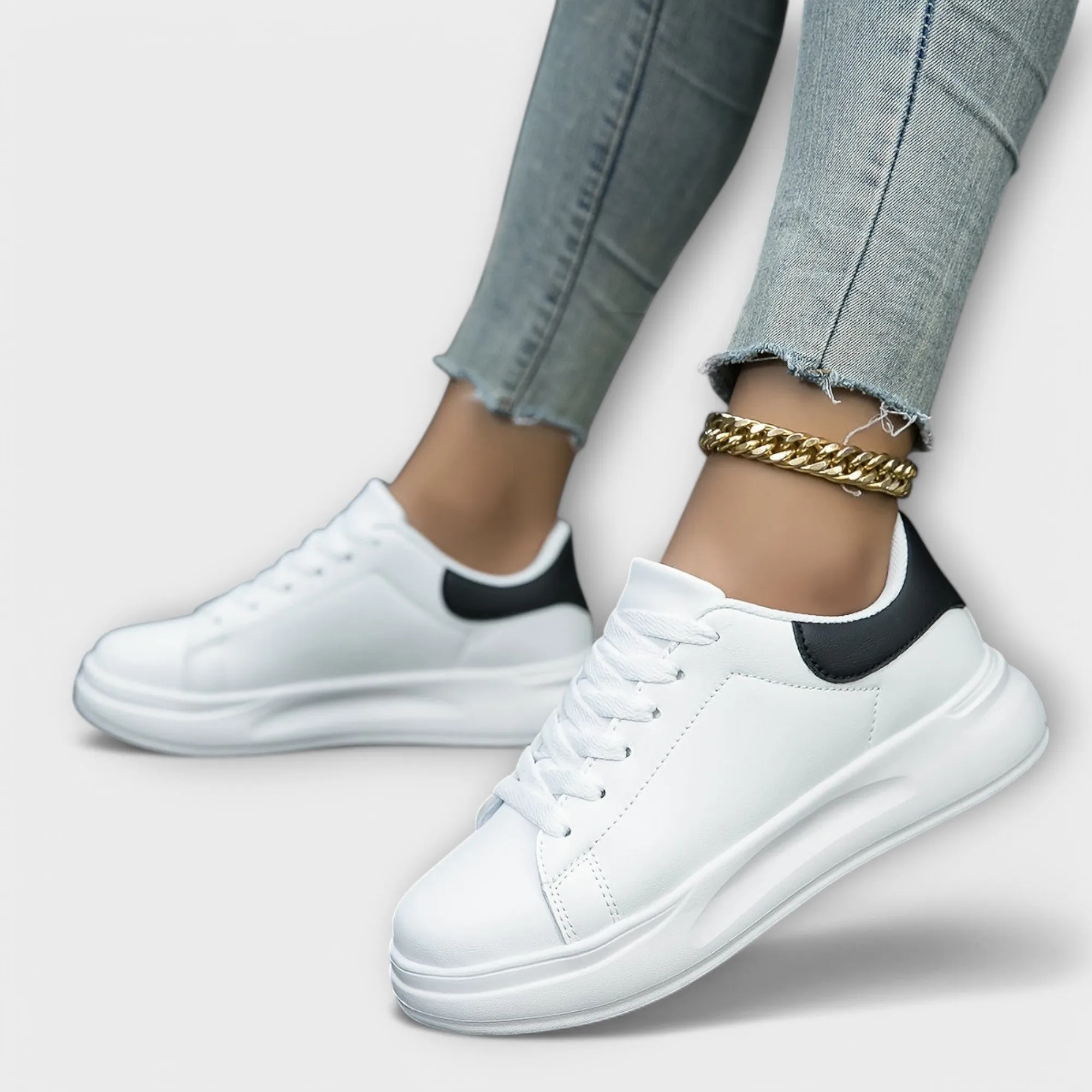 Luna Classic Platform Sneakers