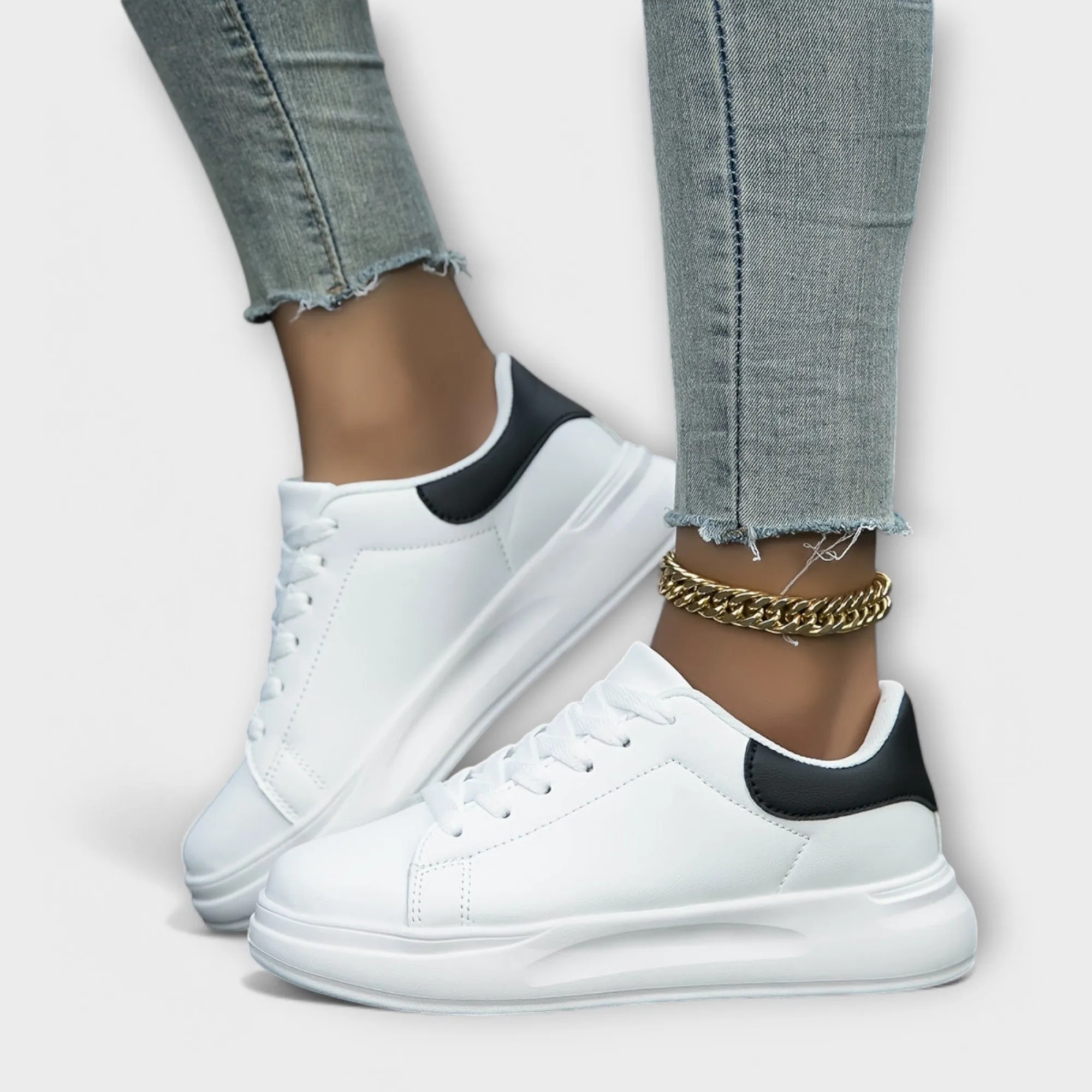 Luna Classic Platform Sneakers